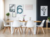 Krzesła do salonu – nowoczesne czy klasyczne?